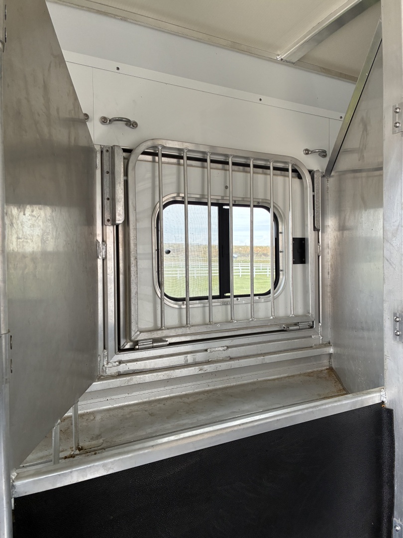 Used 2018 Cimarron 3H 13' LQ Horse Trailer