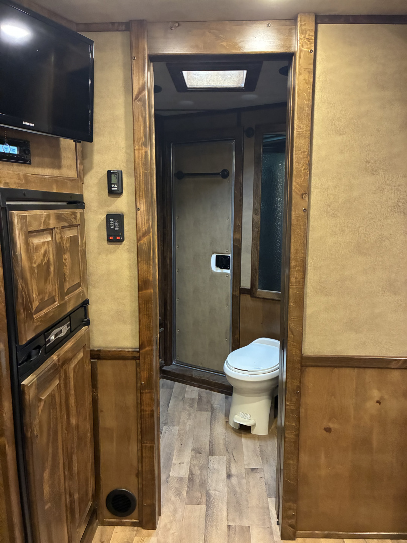Used 2018 Cimarron 3H 13' LQ Horse Trailer