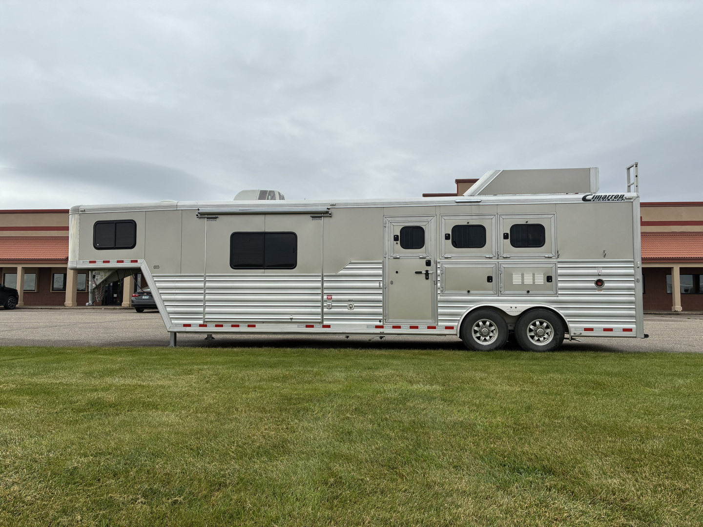 Used 2018 Cimarron 3H 13' LQ Horse Trailer