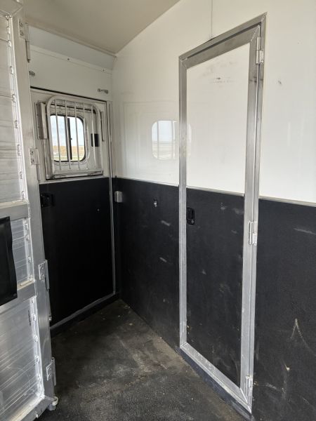 Used 2018 Cimarron 3H 13' LQ Horse Trailer