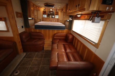 Used 2005 Sundowner 4 Horse LQ Slide-out MT Horse Trailer