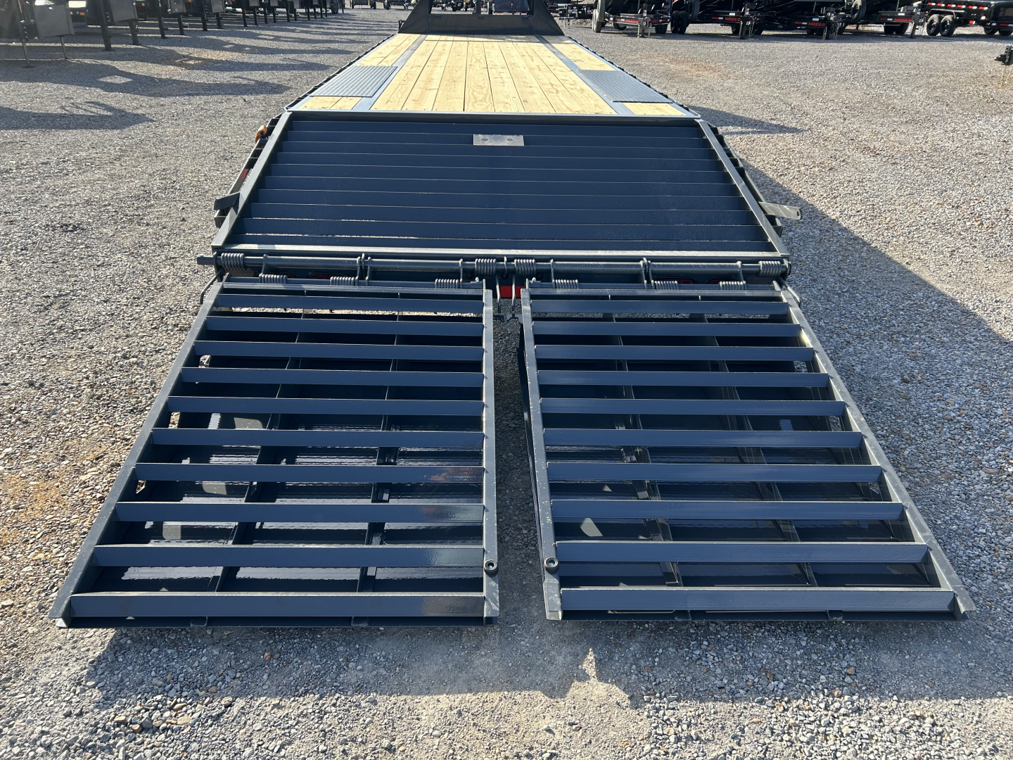New 2026 Lamar 102" x 30' 16k Gooseneck Flatbed Trailer