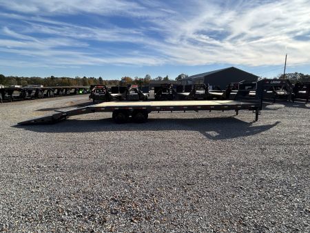 New 2026 Lamar 102" x 30' 16k Gooseneck Flatbed Trailer
