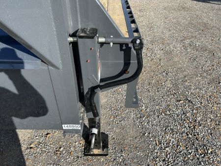 New 2026 Lamar 102" x 30' 16k Gooseneck Flatbed Trailer