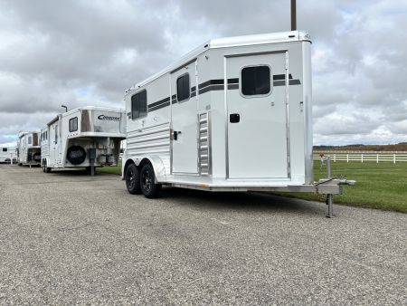 New 2026 4-Star Trailers 2H BP Straight Load Horse Trailer