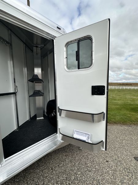 New 2026 4-Star Trailers 2H BP Straight Load Horse Trailer