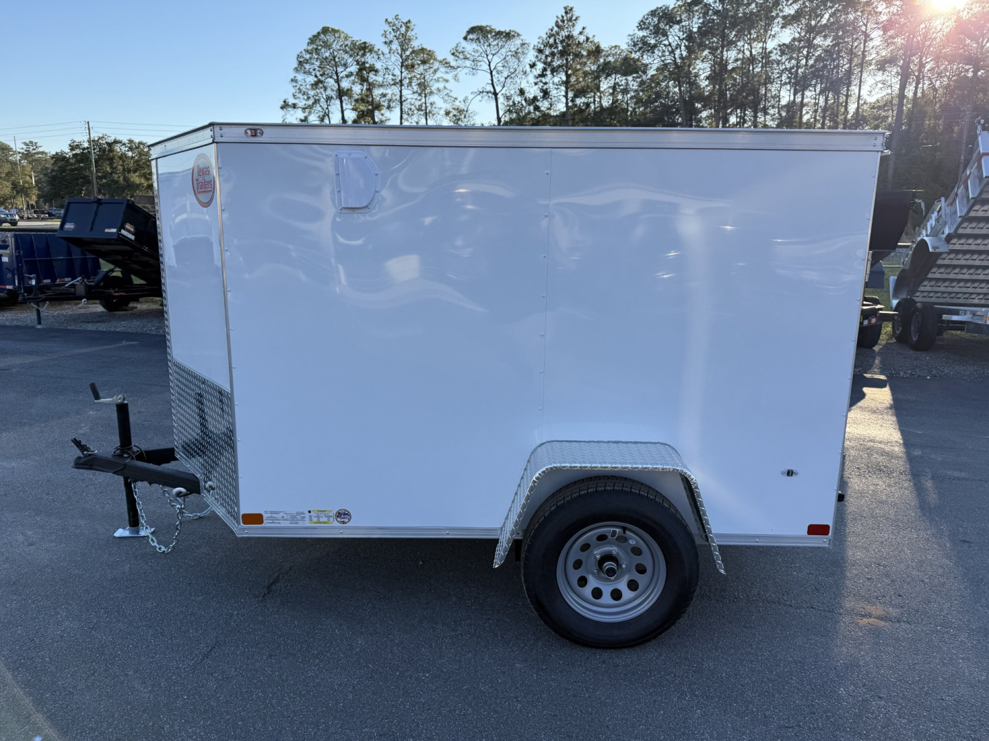 New TX5X8SA TEXAS TRAILERS 5' X 8' CARGO / ENCLOSED TRAILER W/REAR RAMP DOOR & SIDE DOOR