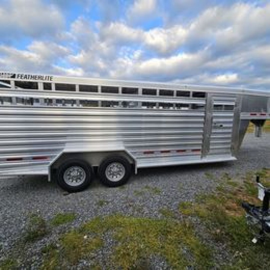 New 2026 Featherlite Trailers GOOSENECK 8127 7X20TA Stock / Stock Combo Trailer