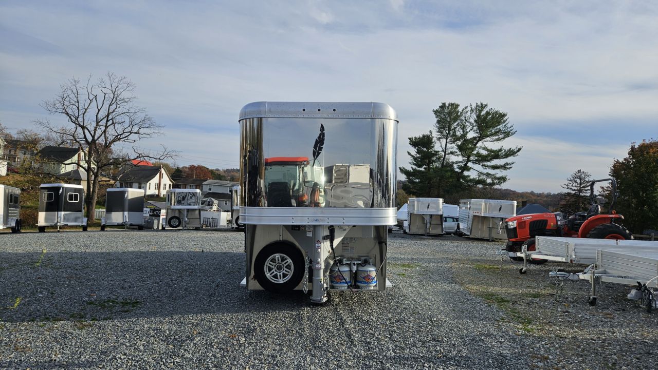 New 2026 Featherlite Trailers GOOSENECK 9807 7'X24'TA Horse Trailer