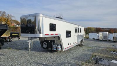 New 2026 Featherlite Trailers GOOSENECK 9807 7'X24'TA Horse Trailer