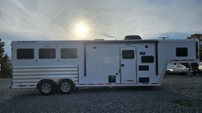 New 2026 Featherlite Trailers GOOSENECK 9807 7'X24'TA Horse Trailer