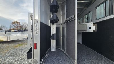 New 2026 Featherlite Trailers GOOSENECK 9807 7'X24'TA Horse Trailer