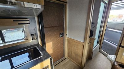 New 2026 Featherlite Trailers GOOSENECK 9807 7'X24'TA Horse Trailer