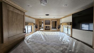 New 2026 Featherlite Trailers GOOSENECK 9807 7'X24'TA Horse Trailer