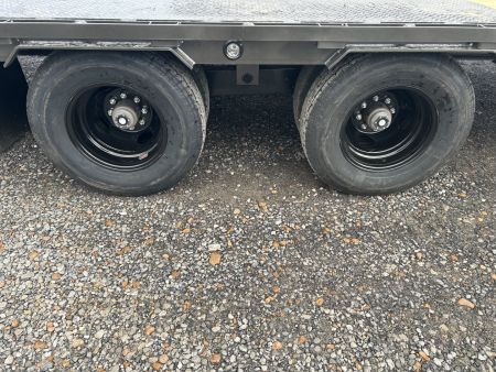 New 2026 MAXX-D 102"X28' 25.9K Gooseneck Flatbed Trailer