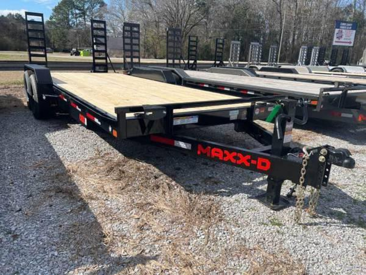 New 2023 MAXXD C6X8320