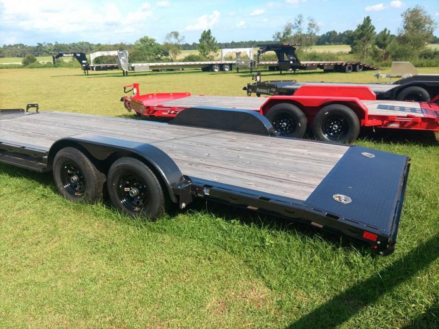 New 2024 Diamond C Trailers GTF206 22X83 Car Hauler