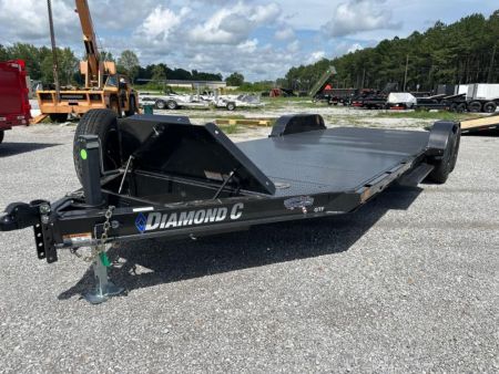 New 2024 Diamond C Trailers GTF206  Car Hauler