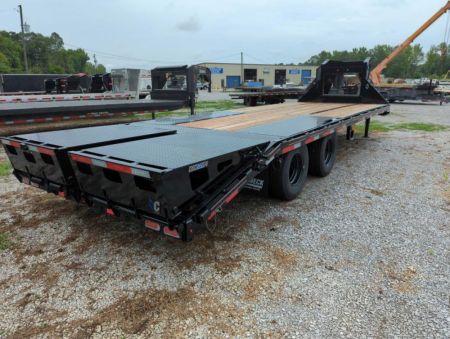 New 2024 Diamond C Trailers FMAX210 Deckover Trailer