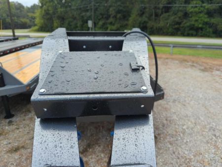 New 2025 Diamond C Trailers FMAX210 HDT PACESETTER EDITION Deckover Trailer