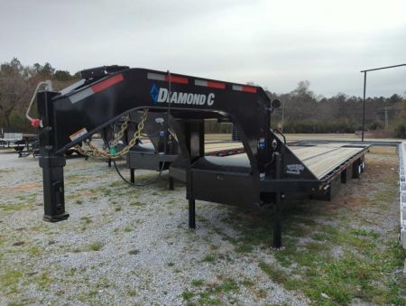 New 2025 Diamond C Trailers FMAX212 HDT PACESETTER EDITION Deckover Trailer