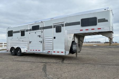 New 2027 4-Star 2 + 1 Horse Trailer
