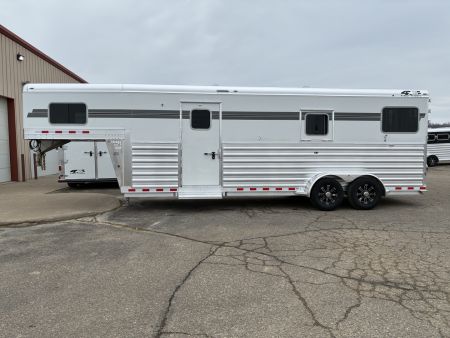New 2027 4-Star 2 + 1 Horse Trailer