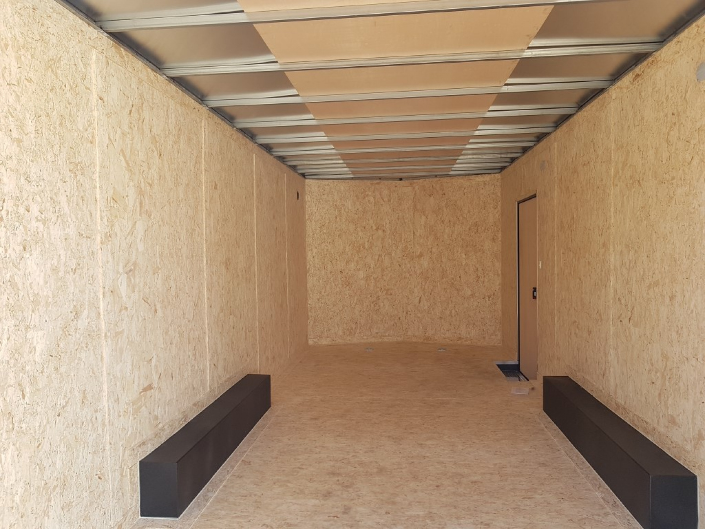 New 2025 Look 8.5 x 20 EX Deluxe 7K Car / Racing Trailer