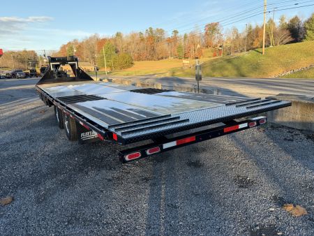 New 2026 Diamond C FMAX210 GOOSENECK TRAILER PACESETTER EDITION HYDRO JACKS & DOVE DISC BRAKES ALUMINUM OUTER RIMS