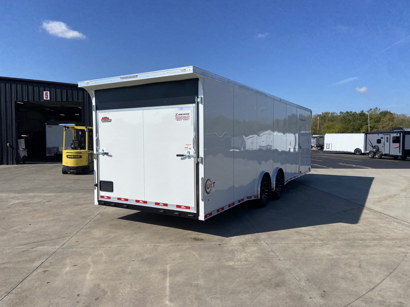 New United Trailers Car Hauler 28' UXT