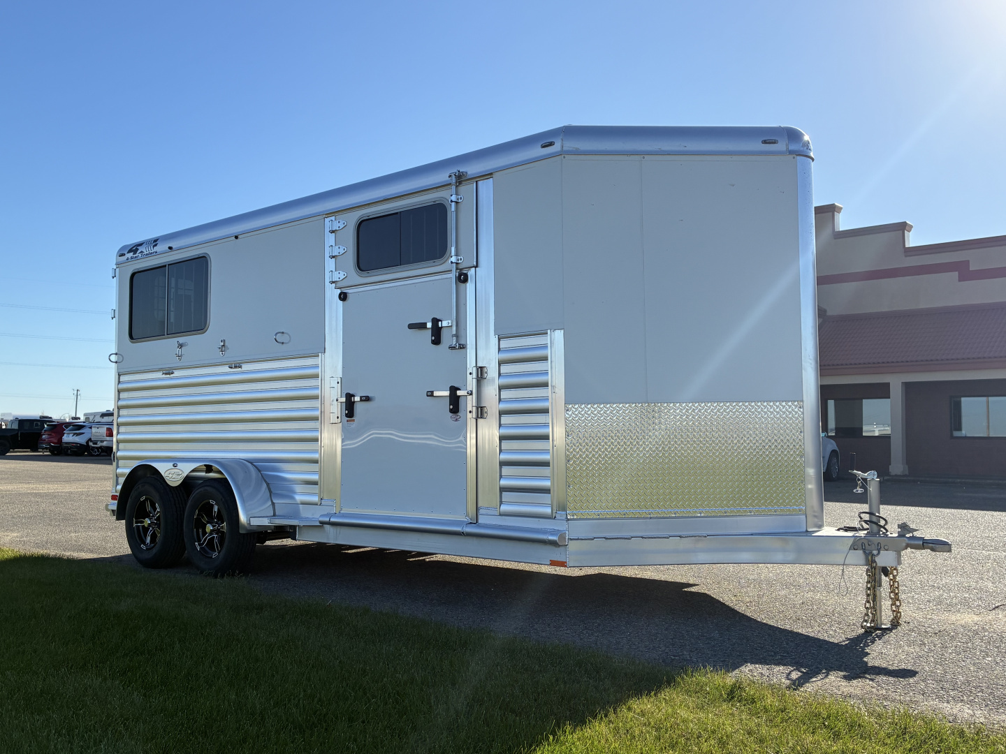 New 2026 4-Star 2 Horse Straight Load with Side Ramp Horse Trailer