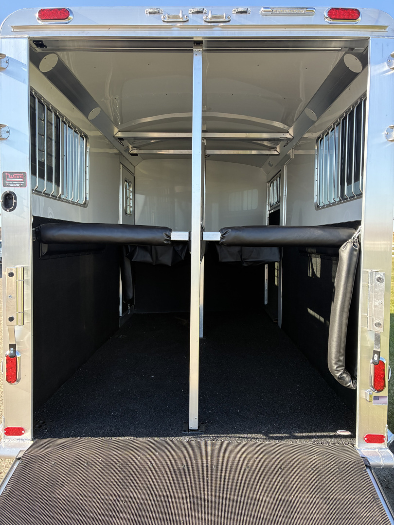 New 2026 4-Star 2 Horse Straight Load with Side Ramp Horse Trailer