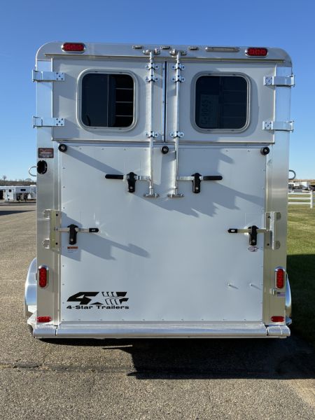 New 2026 4-Star 2 Horse Straight Load with Side Ramp Horse Trailer