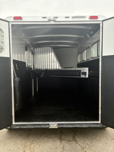 New 2027 4-Star 3H Slant Load Horse Trailer