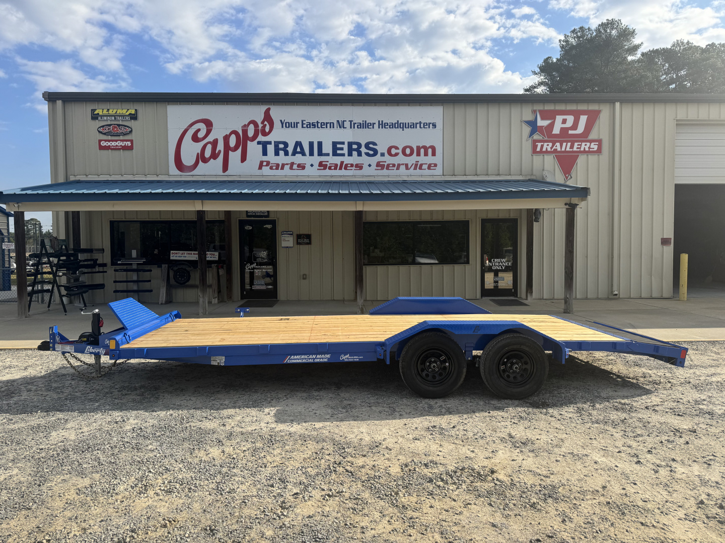 New 2027 Liberty LC7K83X20C4 Freedom Blue Car Hauler