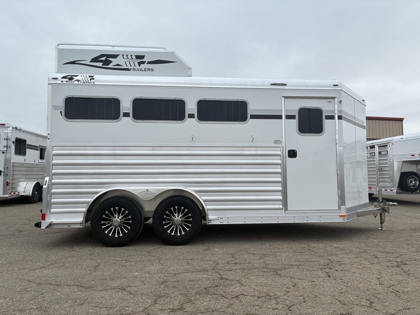 New 2027 4-Star 3H BP with Mangers Horse Trailer