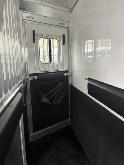New 2027 4-Star 3H BP with Mangers Horse Trailer