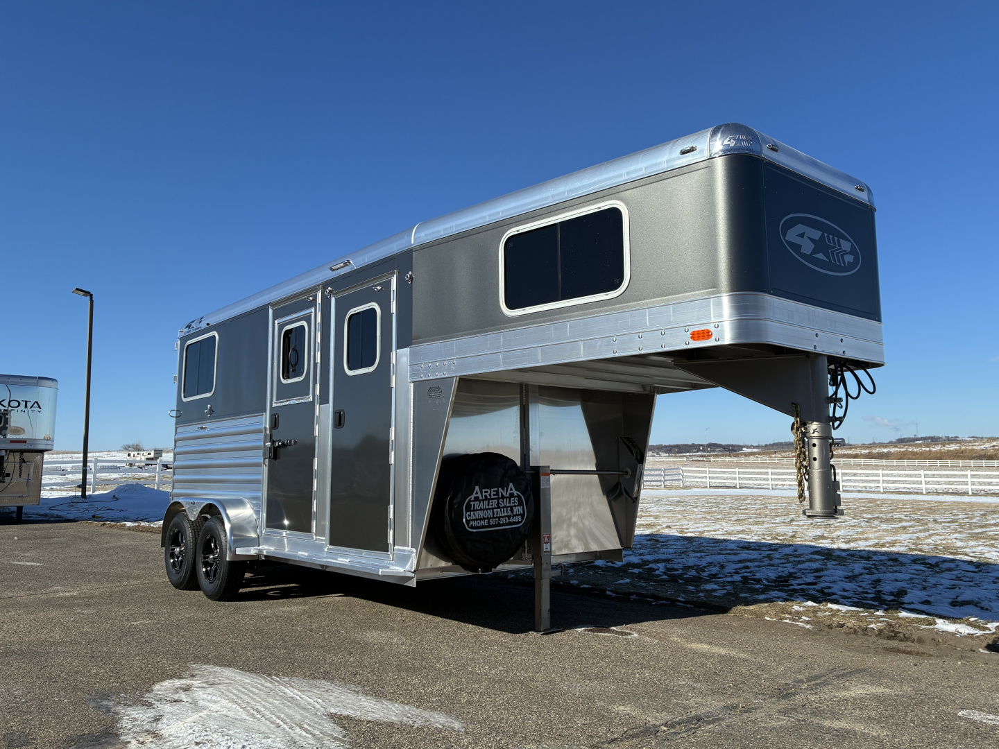 New 2027 4-Star 2H Straight Load GN Horse Trailer