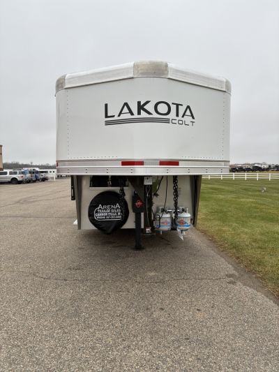 New 2026 Lakota 3H 9'LQ Horse Trailer