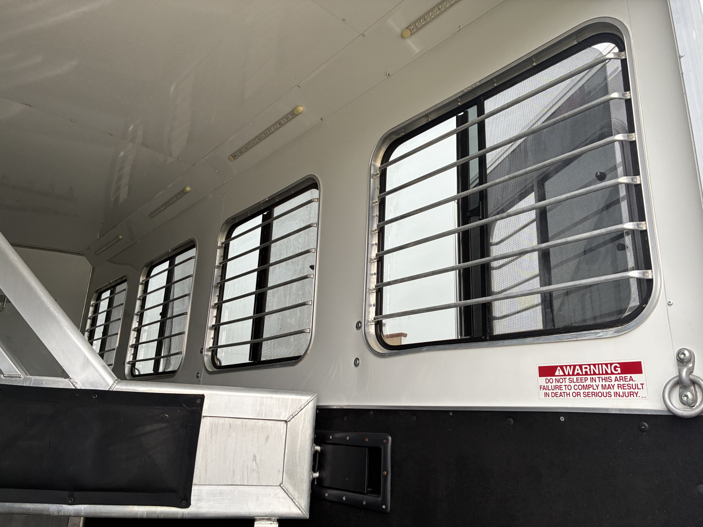 Used 2014 Lakota 4H 16LQ Horse Trailer
