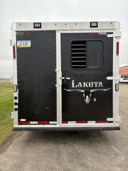 Used 2014 Lakota 4H 16LQ Horse Trailer