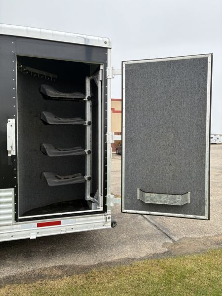 Used 2014 Lakota 4H 16LQ Horse Trailer