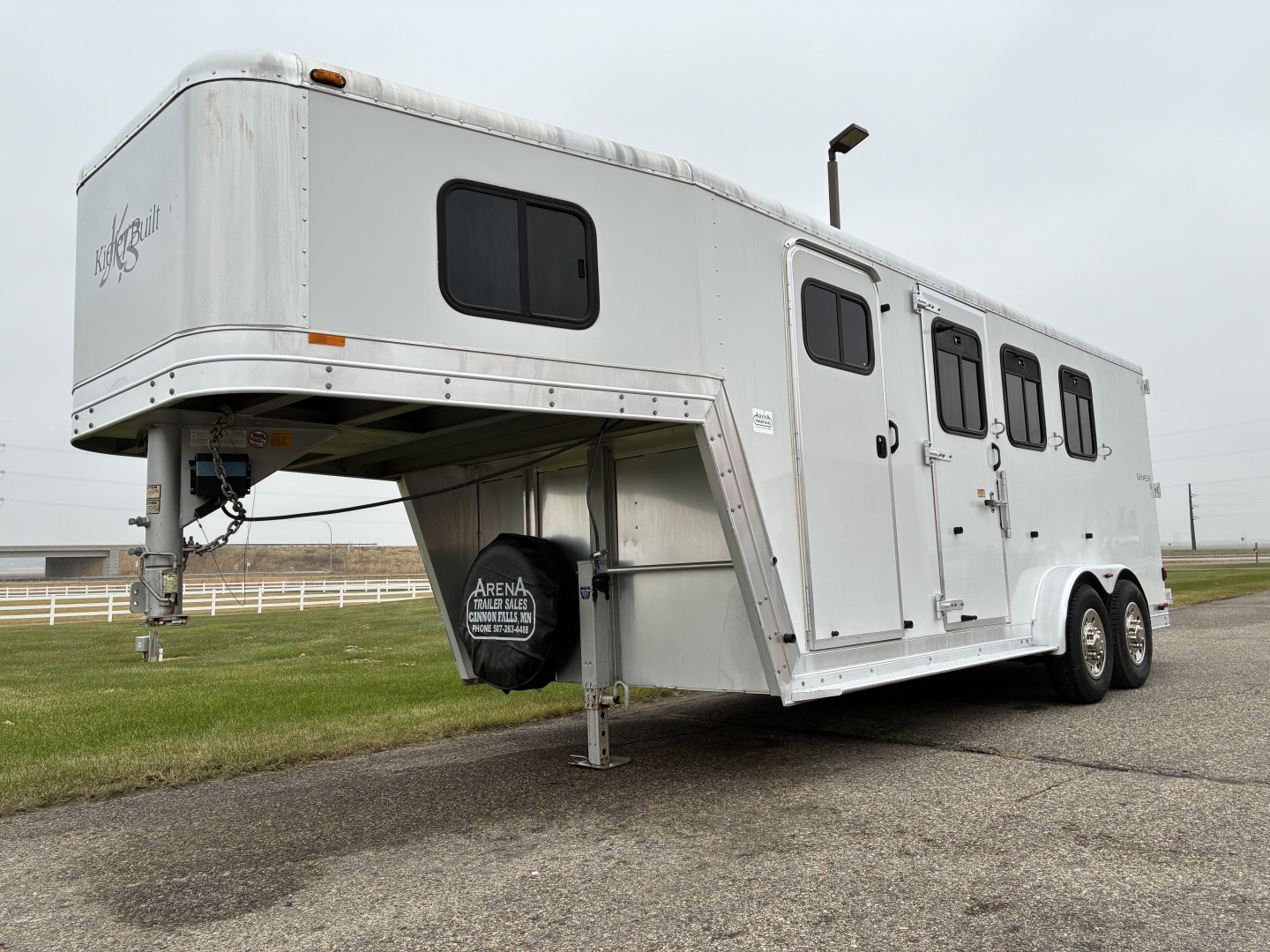 Used 2003 Kiefer Manufacturing 3H Gooseneck Horse Trailer