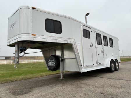 Used 2003 Kiefer Manufacturing 3H Gooseneck Horse Trailer