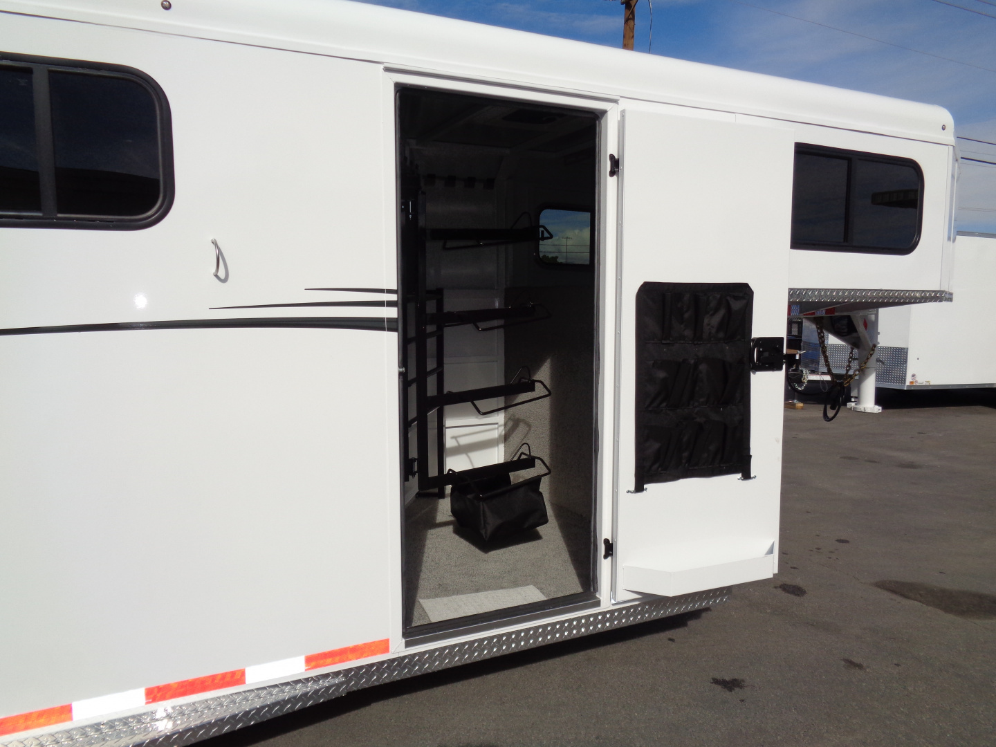 New 2026 Trails West ADVENTURE MX GN 4H Horse Trailer