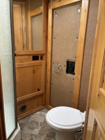 Used 2013 Logan Coach 4H LQ Horse Trailer
