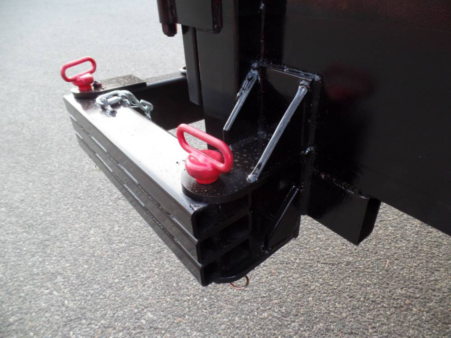 New EXAMPLE / Dump Trailer with 270 degree swing away mount ,Leaf Vacuum and Enclosure for Leaves