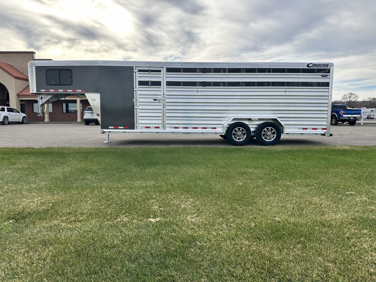 New 2026 Cimarron Trailers 7'x 24' Lonestar GN Stock / Stock Combo Trailer