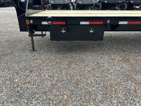 New 2026 MAXXD Hydraulic Dovetail Gooseneck Trailer | 32' x 102' 25.9K GVWR
