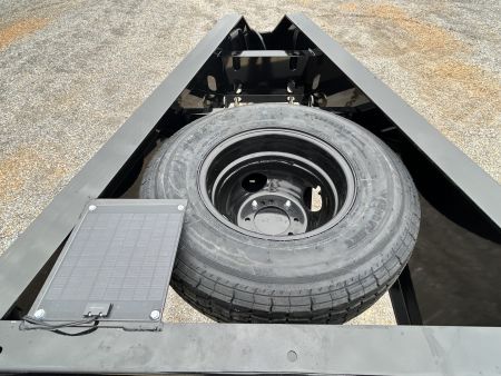 New 2026 MAXXD Hydraulic Dovetail Gooseneck Trailer | 32' x 102' 25.9K GVWR